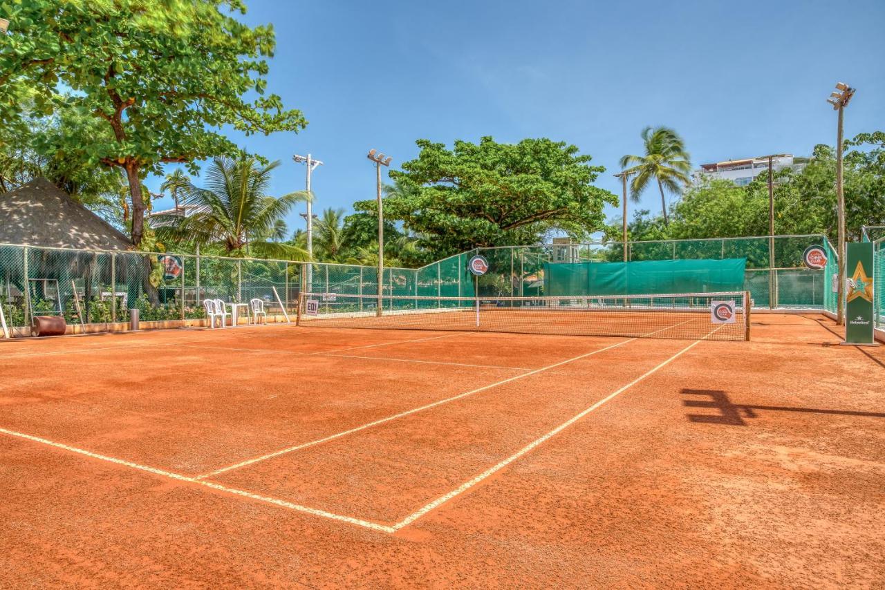 فندق ريتز لاجوا دا أنتا هوتل آند سبا Maceió المظهر الخارجي الصورة Tennis court at the Royal Palm Club